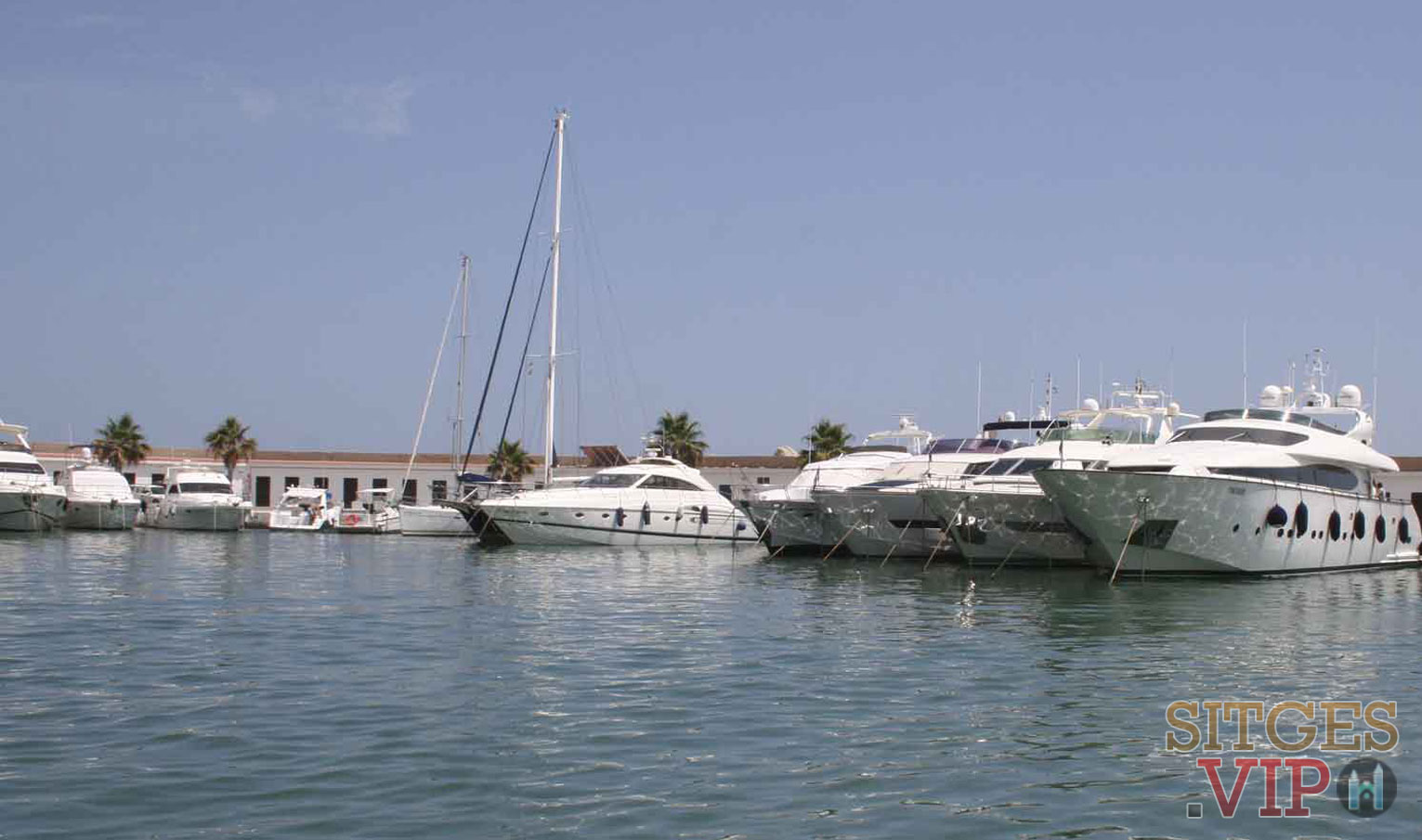 Charter a Motorboat in Barcelona
